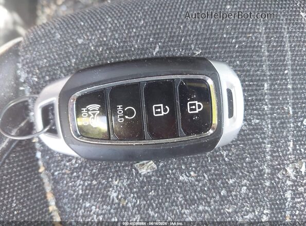 KMHRC8A32RU305233 2024 HYUNDAI VENUE Blue Dashboard view