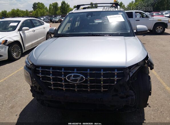 KMHRC8A33MU100559 2021 HYUNDAI VENUE Silver ხელსაწყოთა პანელის ხედი