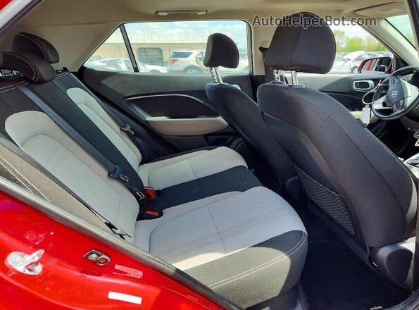 KMHRC8A33PU243550 2023 HYUNDAI VENUE Красный Вид задней части салона