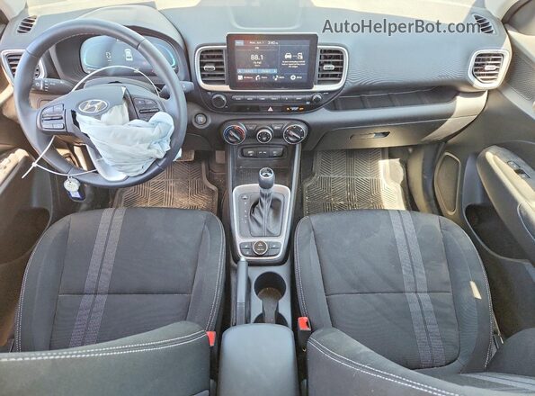 KMHRC8A33RU287910 2024 HYUNDAI VENUE Blue Widok deski rozdzielczej