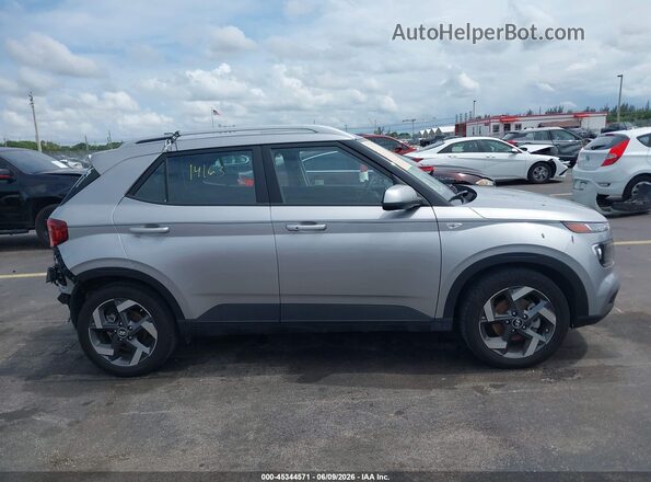 KMHRC8A33SU413561 2025 HYUNDAI VENUE Silver 360 interior view