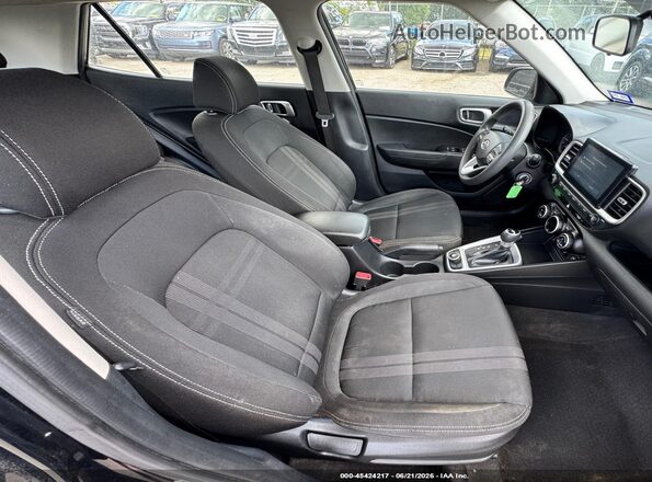 KMHRC8A34LU017656 2020 HYUNDAI VENUE Black Front interior view