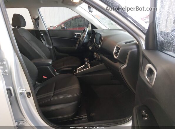 KMHRC8A34MU072156 2021 HYUNDAI VENUE Silver Սալոնի դիմացի տեսք