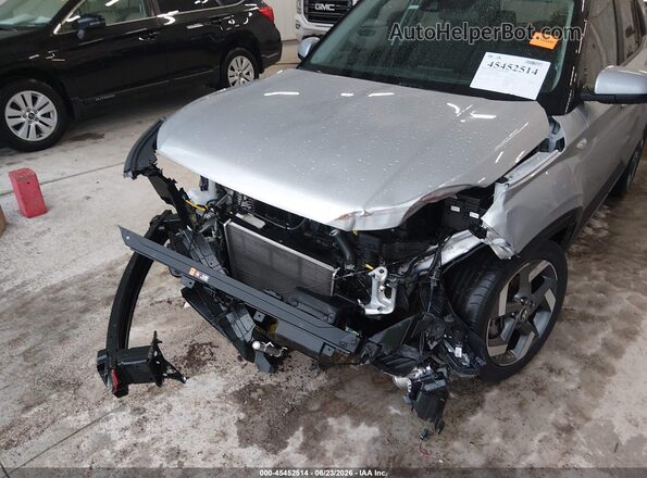 KMHRC8A34MU072156 2021 HYUNDAI VENUE Silver Դիմացի տեսք