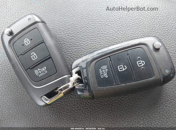 KMHRC8A34MU072156 2021 HYUNDAI VENUE Silver Առջևի վահանակի տեսք