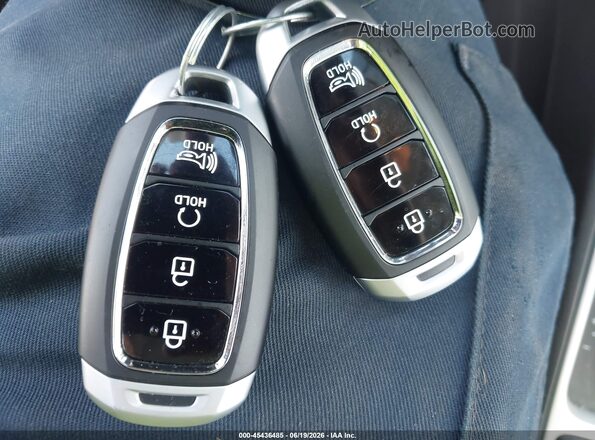 KMHRC8A35SU402304 2025 HYUNDAI VENUE White წინა პანელის ხედი