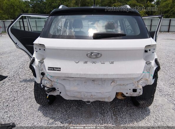 KMHRC8A36PU215497 2023 HYUNDAI VENUE White Դիմացի տեսք