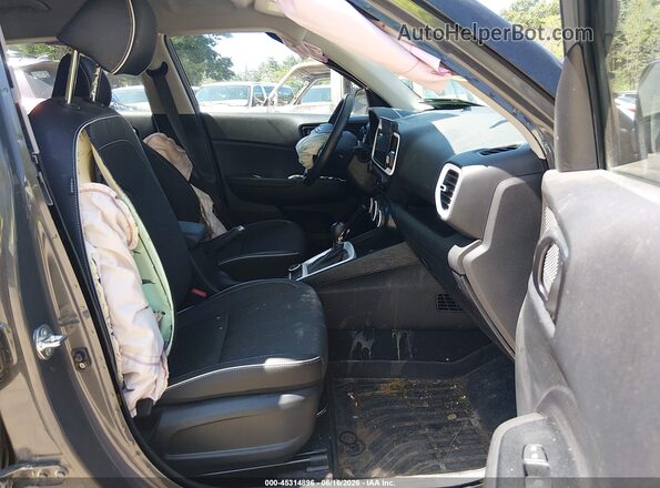 KMHRC8A36RU279929 2024 HYUNDAI VENUE Gray Front interior view
