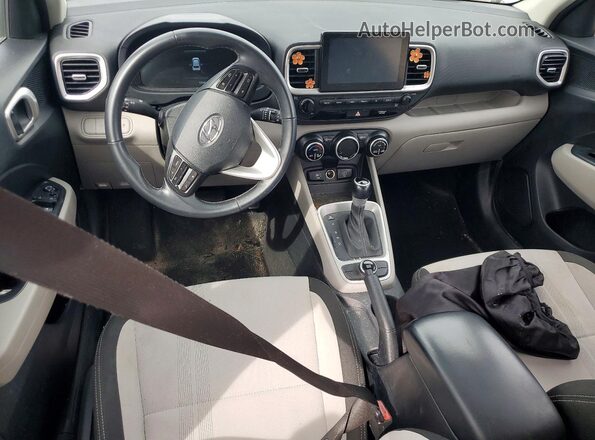 KMHRC8A37PU276079 2023 HYUNDAI VENUE Silver 