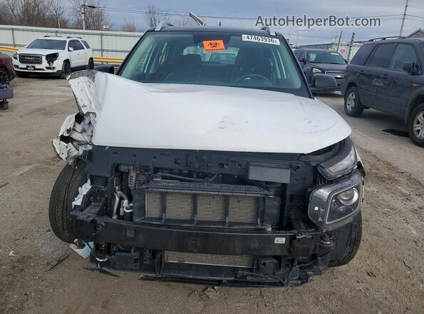 KMHRC8A37RU305549 2024 HYUNDAI VENUE White Դիմացի տեսք