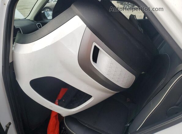 KMHRC8A37RU305549 2024 HYUNDAI VENUE White Շարժիչի բաժամունքի տեսք