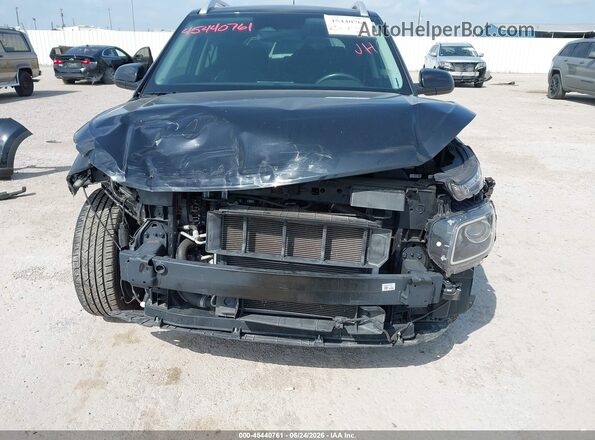 KMHRC8A38RU299938 2024 HYUNDAI VENUE Black Front view