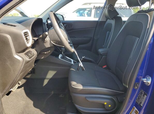 KMHRC8A38RU338897 2024 HYUNDAI VENUE Blue Widok wnętrza z przodu