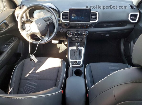 KMHRC8A38RU338897 2024 HYUNDAI VENUE Blue Widok deski rozdzielczej