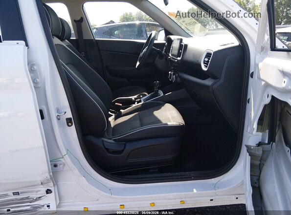 KMHRC8A39TU426008 2026 HYUNDAI VENUE White წინა სალონის ხედი