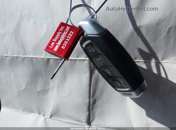 KMHRC8A39TU426008 2026 HYUNDAI VENUE White წინა პანელის ხედი