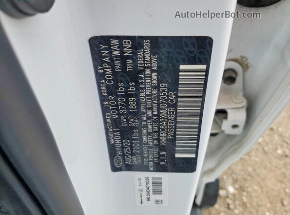 KMHRC8A3XMU070539 2021 HYUNDAI VENUE White 