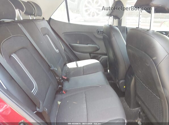 KMHRC8A3XPU220167 2023 HYUNDAI VENUE Red VIN კოდის სტიკერის ხედი