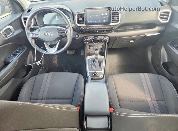 KMHRC8A3XRU330039 2024 HYUNDAI VENUE Black Widok deski rozdzielczej