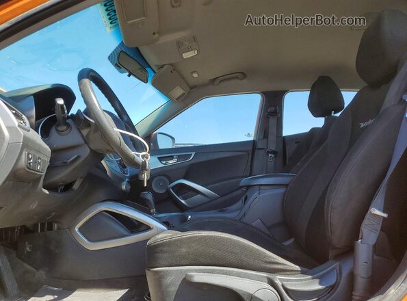 KMHTC6AD0GU266383 2016 HYUNDAI VELOSTER Orange Widok wnętrza z przodu