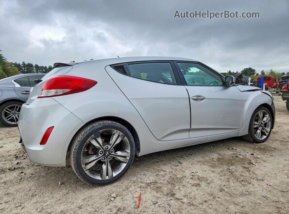 KMHTC6AD0HU317818 2017 HYUNDAI VELOSTER Silver Tył prawy