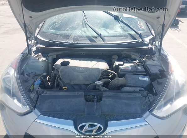 KMHTC6AD2GU286943 2016 HYUNDAI VELOSTER Silver Հետևի տեսք