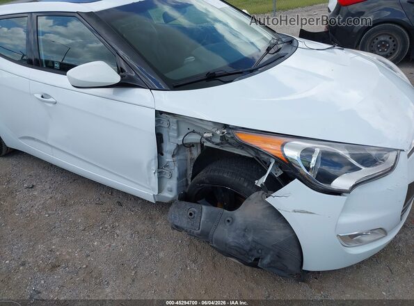 KMHTC6AD5GU257808 2016 HYUNDAI VOLESTER White Front view