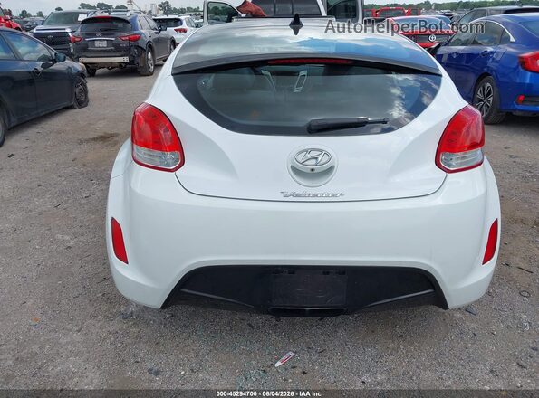 KMHTC6AD5GU257808 2016 HYUNDAI VOLESTER White 