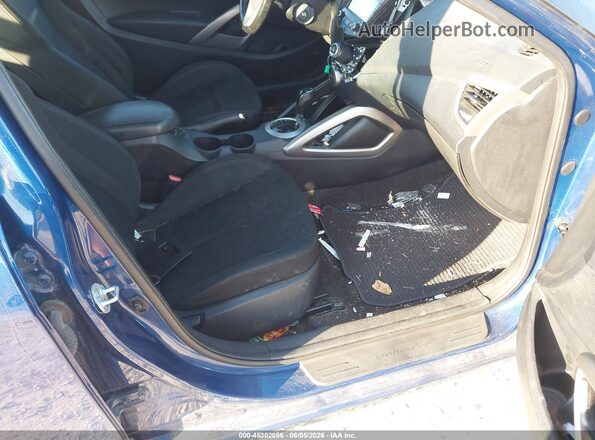 KMHTC6AD6HU311537 2017 HYUNDAI VELOSTER Blue წინა სალონის ხედი