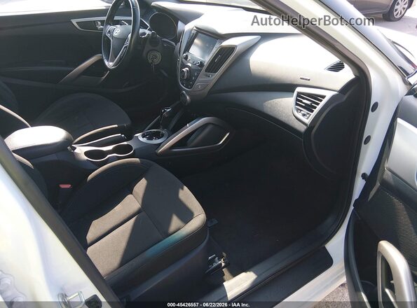 KMHTC6AD7HU308498 2017 HYUNDAI VELOSTER White Սալոնի դիմացի տեսք
