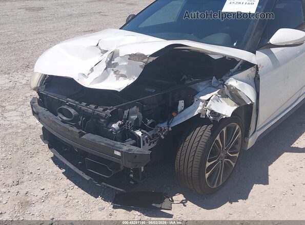 KMHTC6AE1GU287154 2016 HYUNDAI VELOSTER White Vista frontal