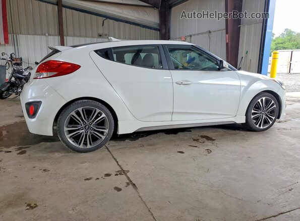 KMHTC6AE2GU285042 2016 HYUNDAI VELOSTER White უკანა მარჯვენა