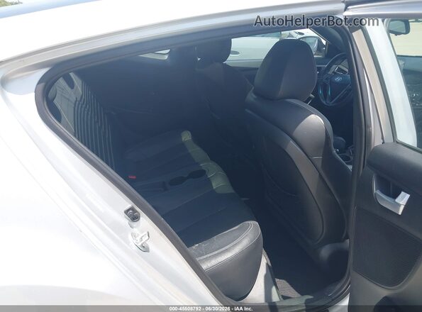 KMHTC6AE4GU257131 2016 HYUNDAI VELOSTER Silver Vista de la etiqueta del VIN