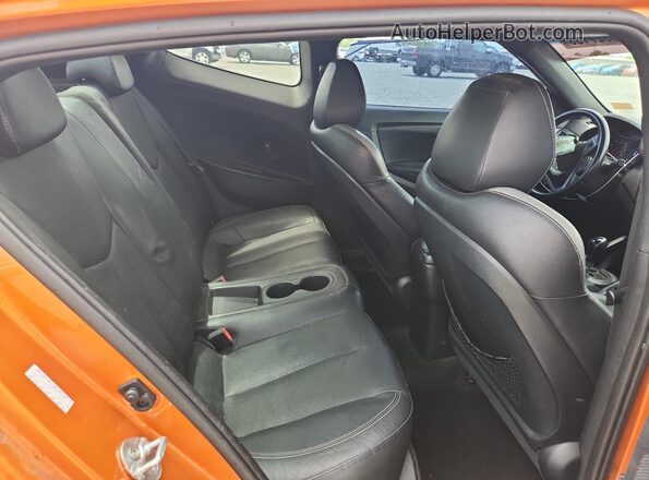 KMHTC6AE6GU273184 2016 HYUNDAI VELOSTER Orange Հետևի նստատեղերի տեսք