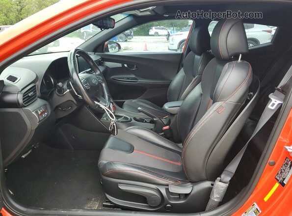 KMHTH6ABXKU006095 2019 HYUNDAI VELOSTER Orange Widok wnętrza z przodu