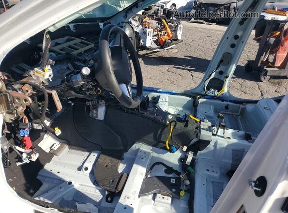 KMTG34SC1SU152239 2025 GENESIS G70 White წინა სალონის ხედი