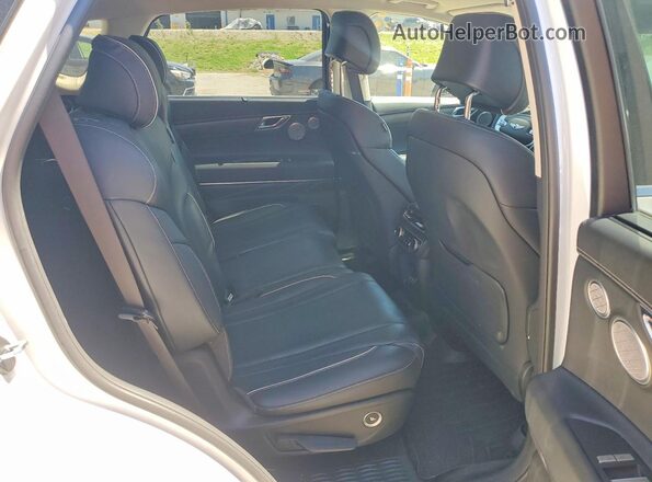 KMUHCESC1PU141089 2023 GENESIS GV80 White Rear interior view