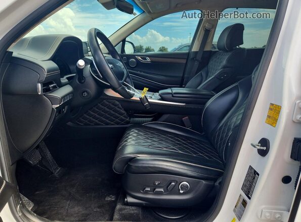 KMUHCESC8MU056990 2021 GENESIS GV80 White Front interior view