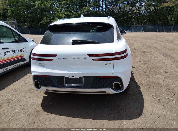 KMUMADTB9PU109219 2023 GENESIS GV70 White 