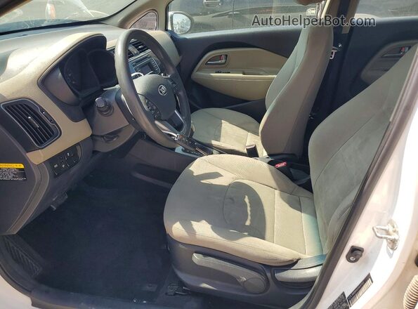 KNADM4A32G6597453 2016 KIA RIO White Սալոնի դիմացի տեսք