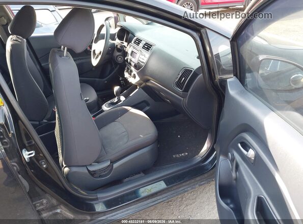 KNADM4A32H6074760 2017 KIA RIO Black Front interior view