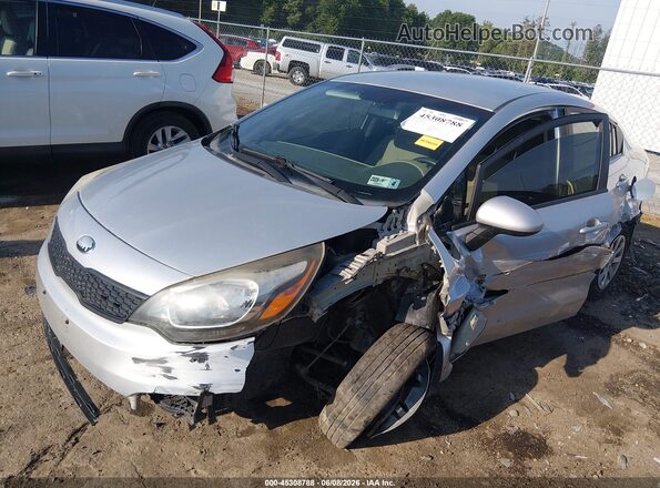 KNADM4A34H6012535 2017 KIA RIO Silver Առջևի ձախ երեք քառորդ տեսարան