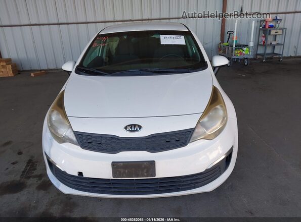 KNADM4A35H6025665 2017 KIA RIO White Widok zestawu wskaźników