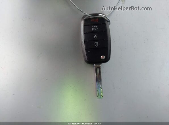 KNADM4A35H6025665 2017 KIA RIO White Widok deski rozdzielczej