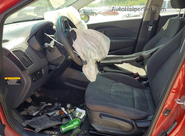 KNADM4A35H6062800 2017 KIA RIO Red Вид салону спереду
