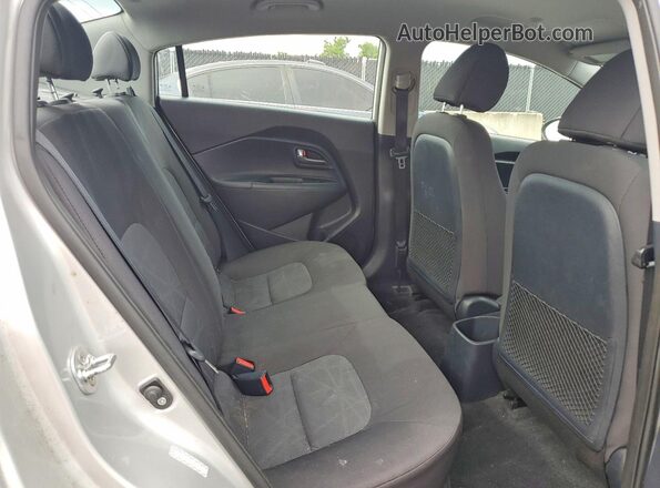 KNADM4A37G6562763 2016 KIA RIO Silver 