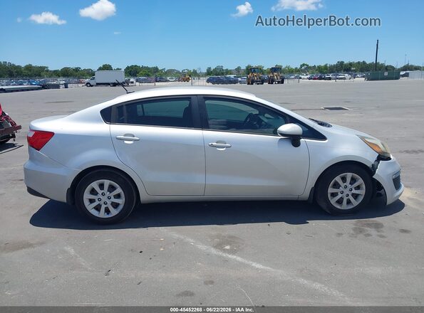 KNADM4A37G6663916 2016 KIA RIO Silver უკანა სალონის ხედი