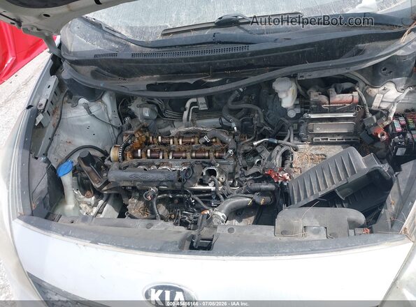 KNADM4A3XG6663621 2016 KIA RIO Серебряный Вид сзади
