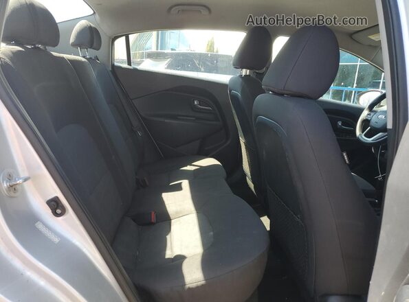 KNADM4A3XH6040713 2017 KIA RIO Серебряный Вид задних сидений