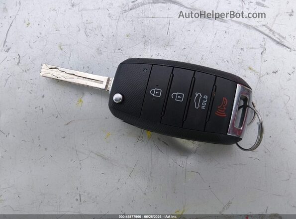 KNADM4A3XH6099082 2017 KIA RIO Red Vista del salpicadero